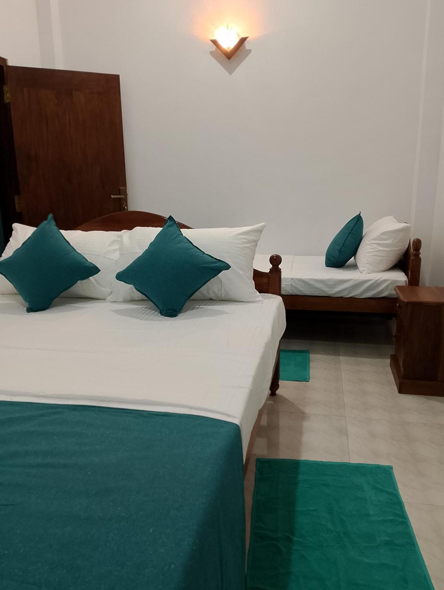 Star Beach Villa Tangalle Esterno foto